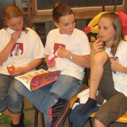 Achter de schermen (28) - Toneelvereniging Plankenkoorts 